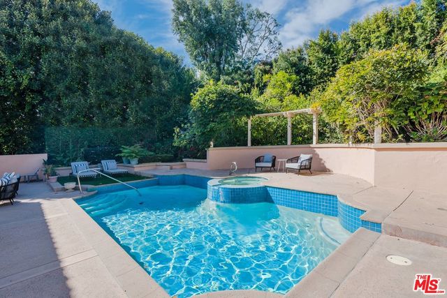 $5,061,000 | 765 Napoli Drive, Pacific Palisades, CA 90272