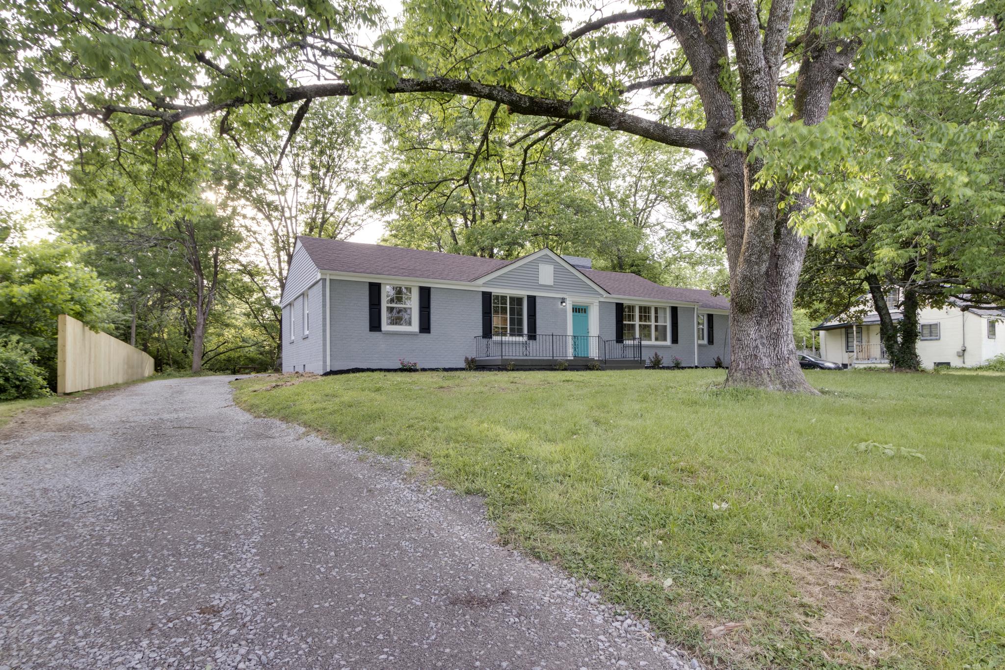 328 East Marthona Road Madison, TN 37115 - Photo 3 of 29 Gallery Image 3