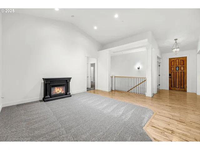 $899,900 | 18308 Northeast Neer Circle, Amboy, WA 98601