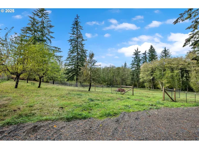 $899,900 | 18308 Northeast Neer Circle, Amboy, WA 98601