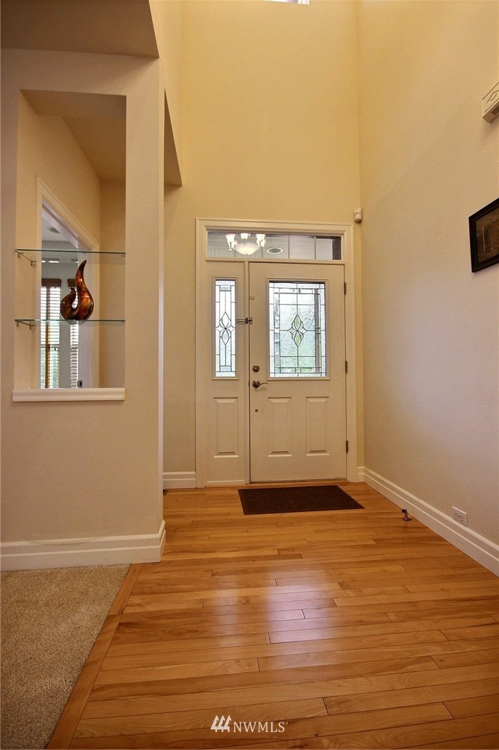 17014 164th Way Southeast Renton, WA 98058 - Photo 2 of 25