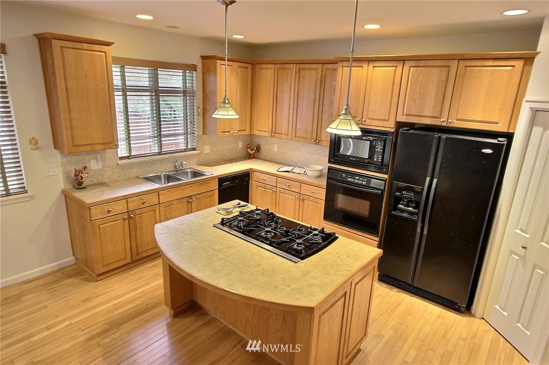 17014 164th Way Southeast Renton, WA 98058 - Photo 7 of 25