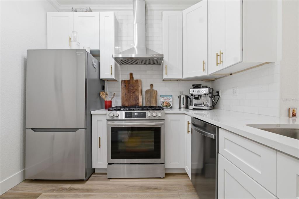 2739 Via Capri, Unit 1014 Clearwater, FL 33764 - Photo 6 of 48