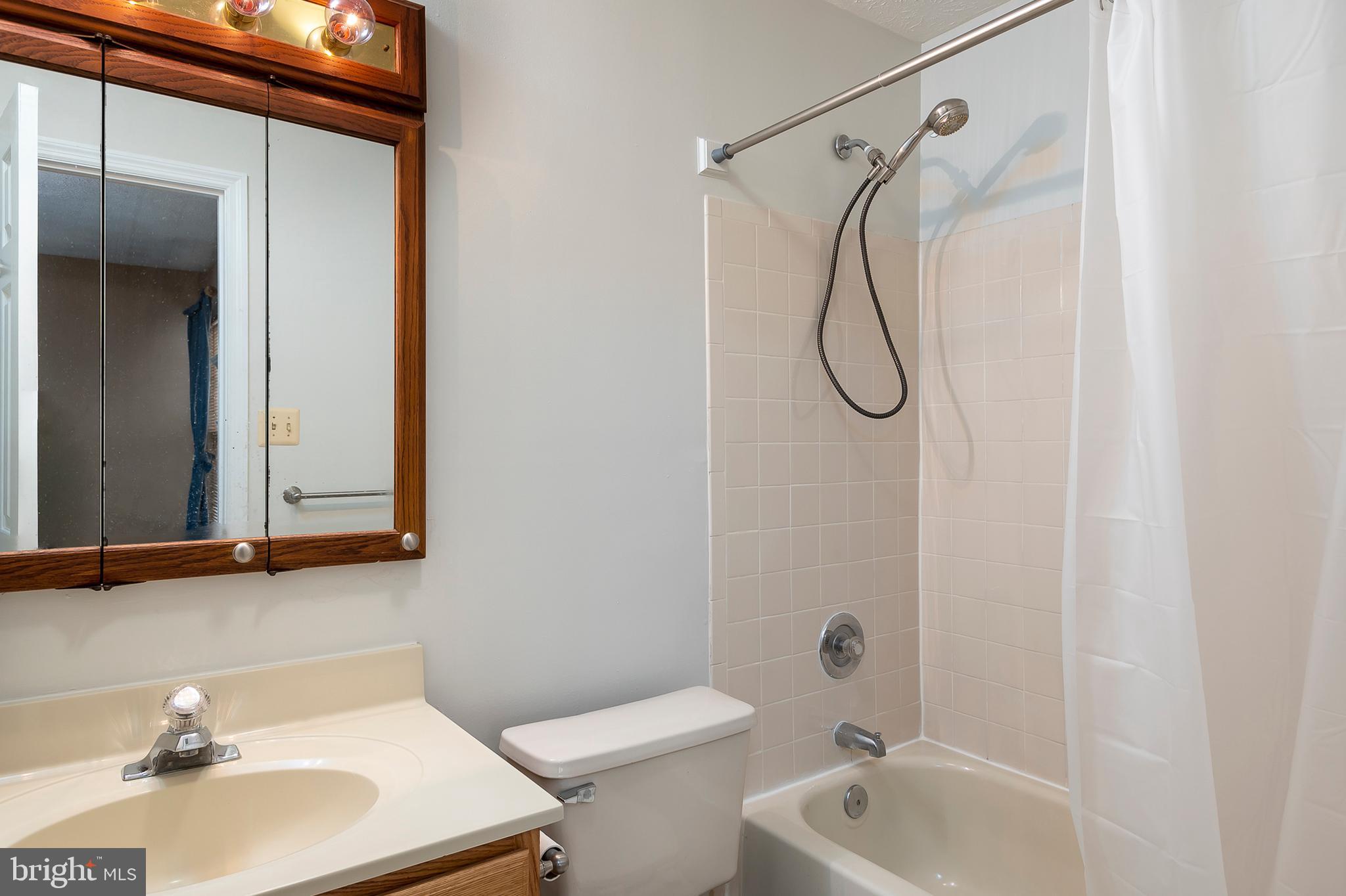6435 Greenfield Road, Unit 1201 Elkridge, MD 21075 - Photo 13 of 19 Primary Bathy