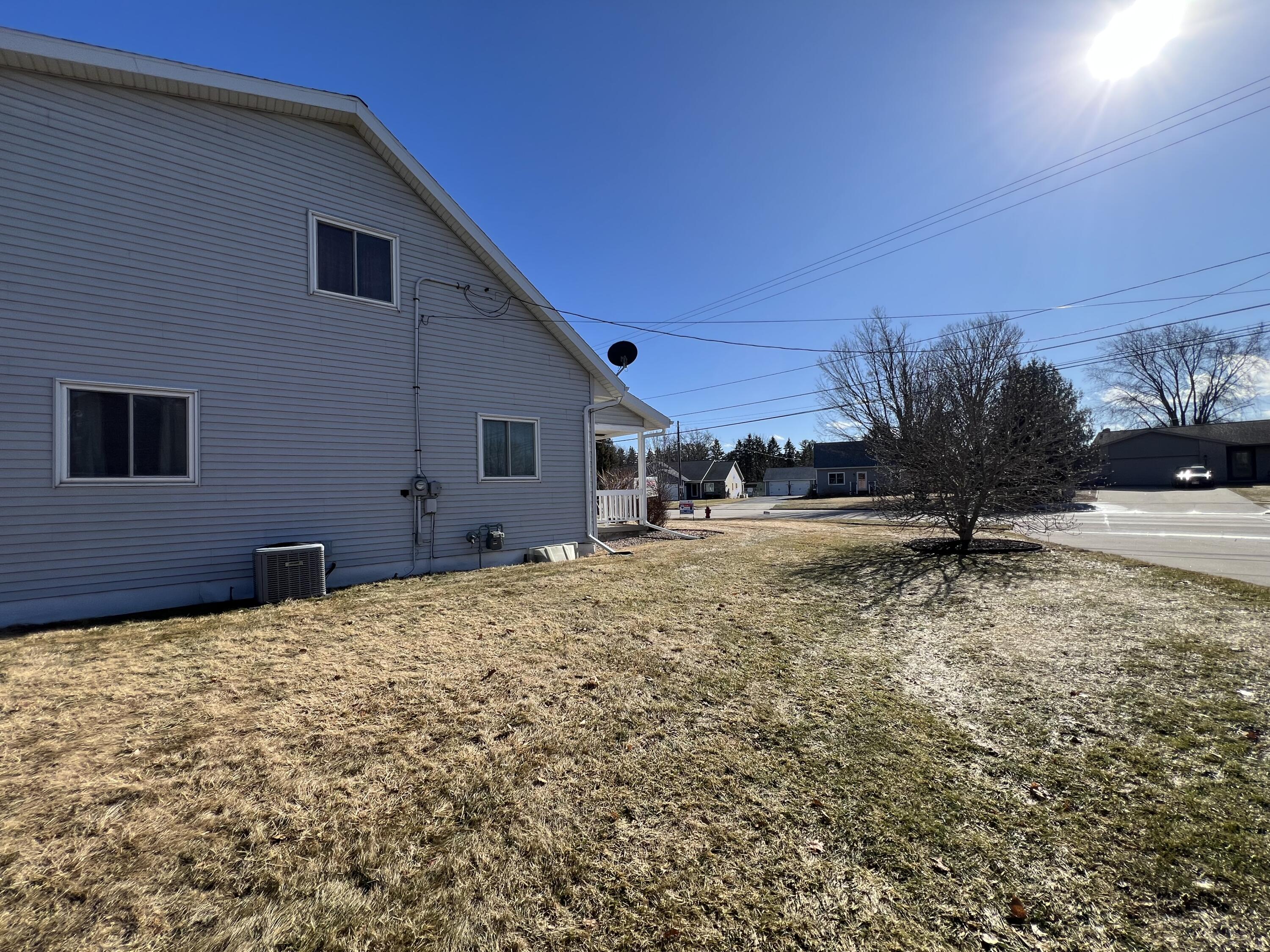 4322 Menasha Avenue Manitowoc, WI 54220 - Photo 17 of 41 IMG_4048