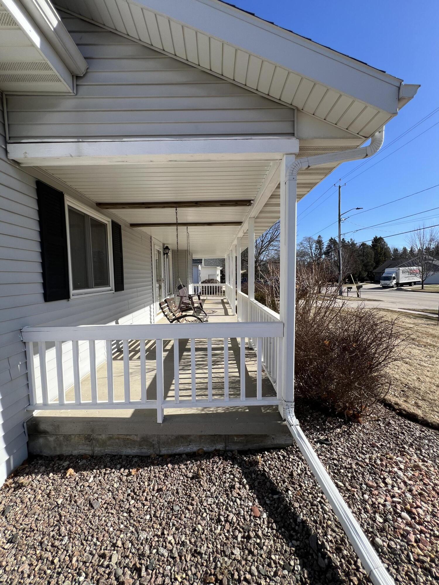 4322 Menasha Avenue Manitowoc, WI 54220 - Photo 6 of 41 IMG_4052