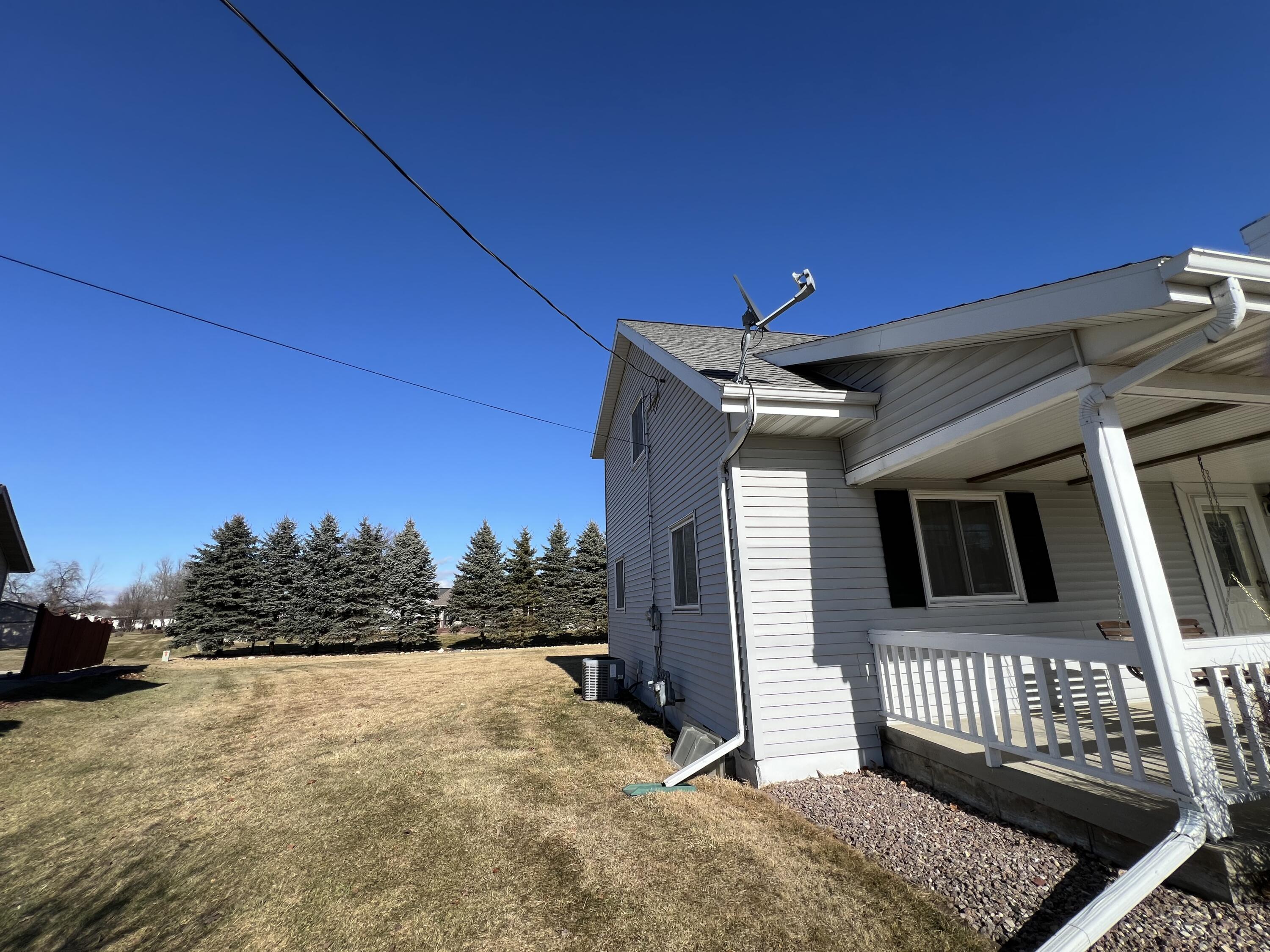 4322 Menasha Avenue Manitowoc, WI 54220 - Photo 7 of 41 IMG_4043