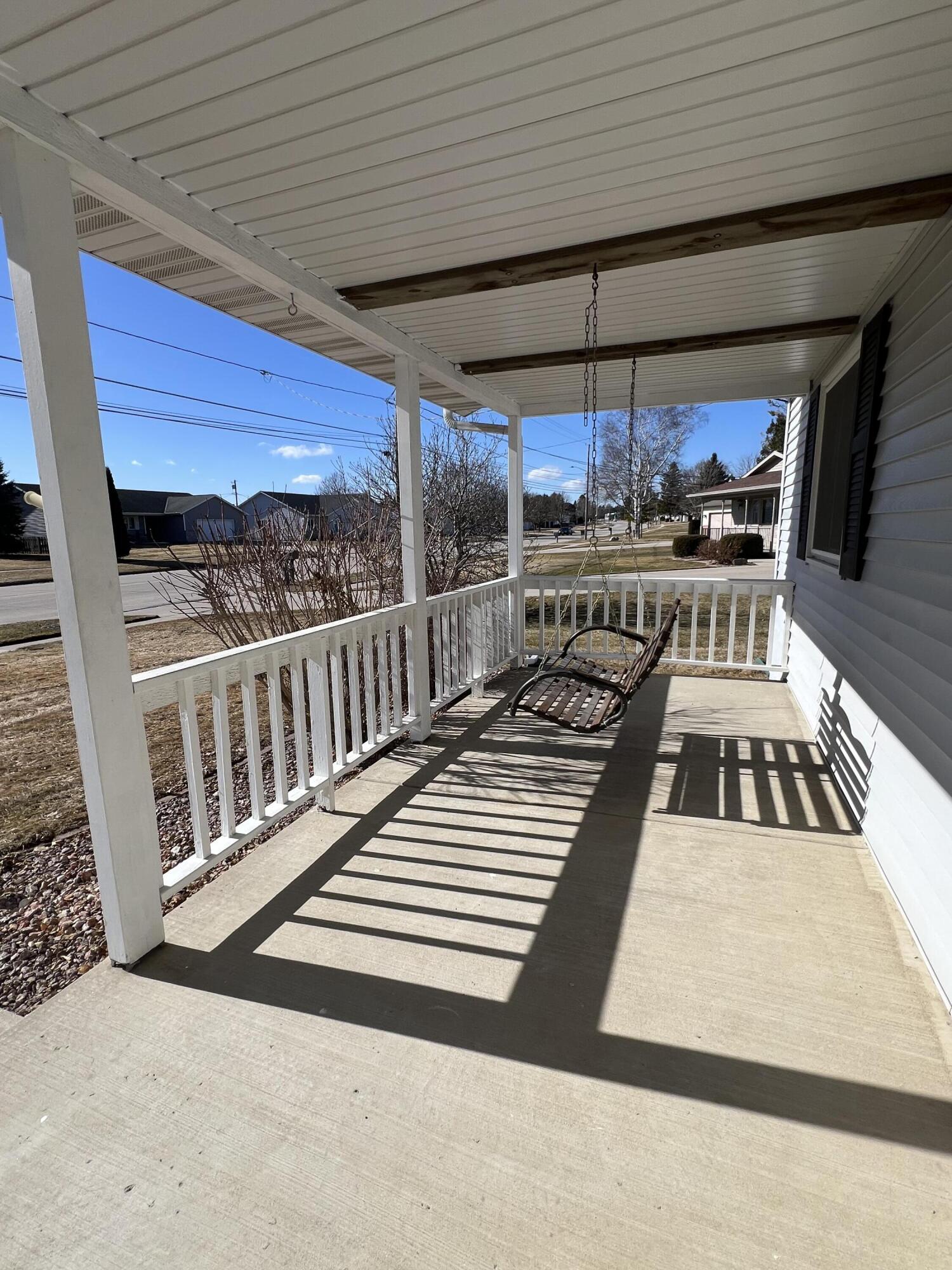 4322 Menasha Avenue Manitowoc, WI 54220 - Photo 8 of 41 IMG_4041