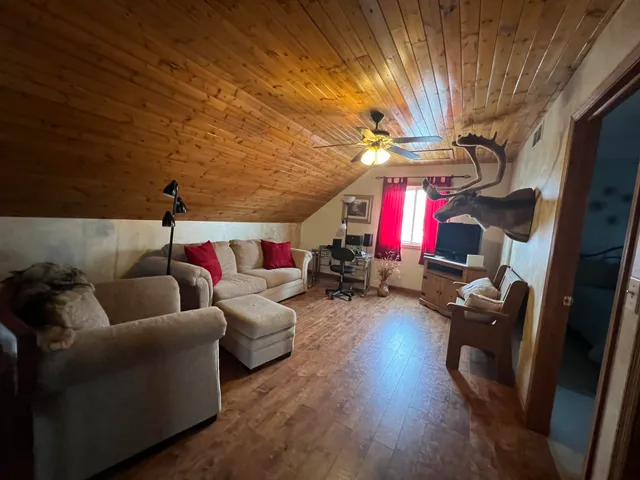 $339,900 | 4322 Menasha Avenue, Manitowoc, WI 54220