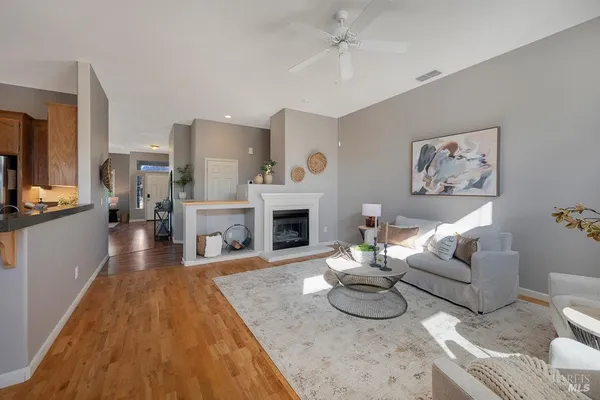 $1,098,000 | 956 Allen Street, Petaluma, CA 94954