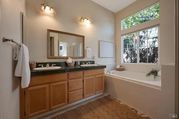$1,098,000 | 956 Allen Street, Petaluma, CA 94954