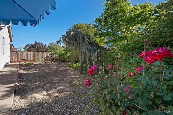 $1,098,000 | 956 Allen Street, Petaluma, CA 94954