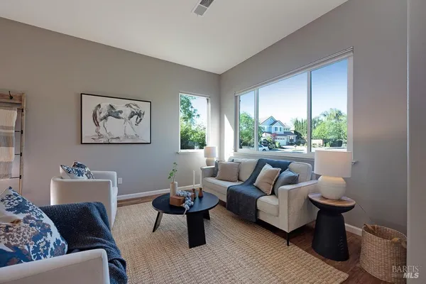 $1,098,000 | 956 Allen Street, Petaluma, CA 94954