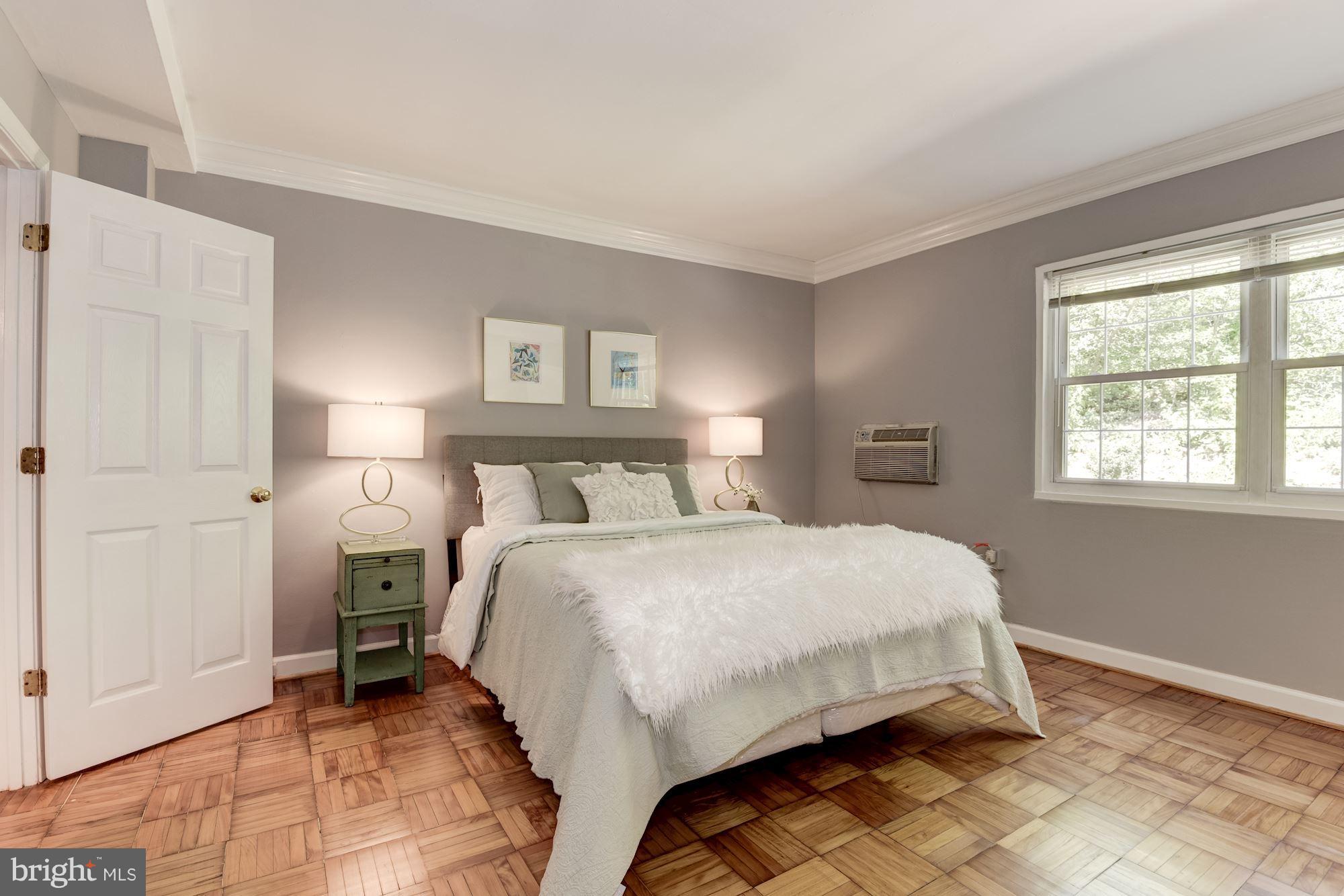 1659 Preston Road Alexandria, VA 22302 - Photo 4 of 26 a bedroom with a bed and a window