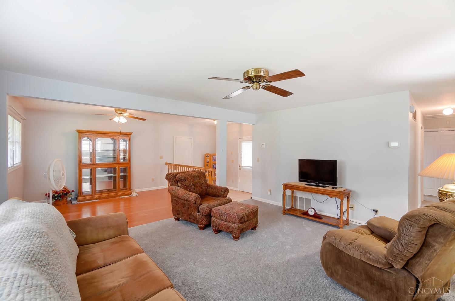 10237 Pottinger Road Cincinnati, OH 45251 - Photo 9 of 41 Gallery Image 9