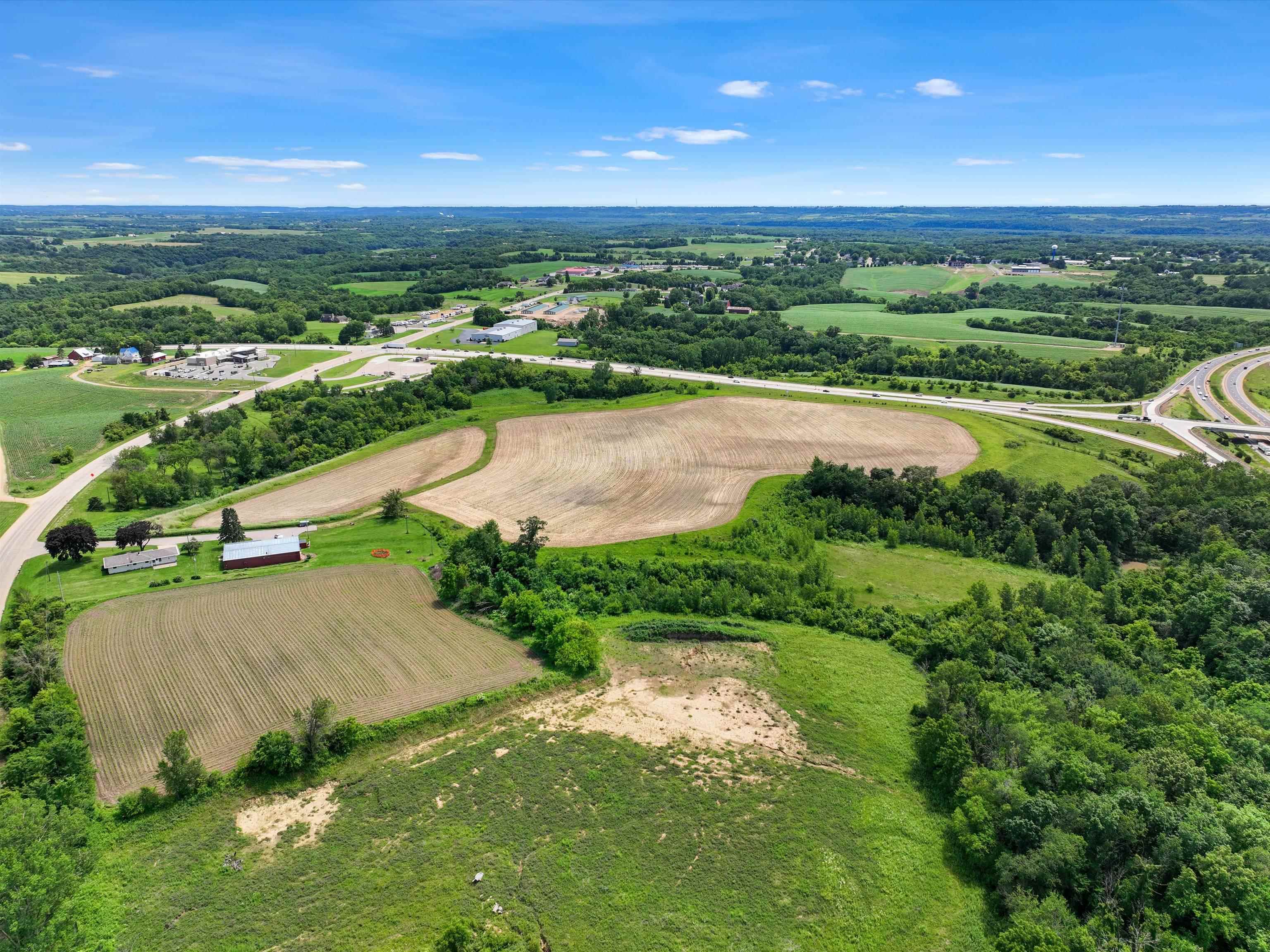527 Badger Road Hazel Green, WI 53811 - Photo 4 of 13