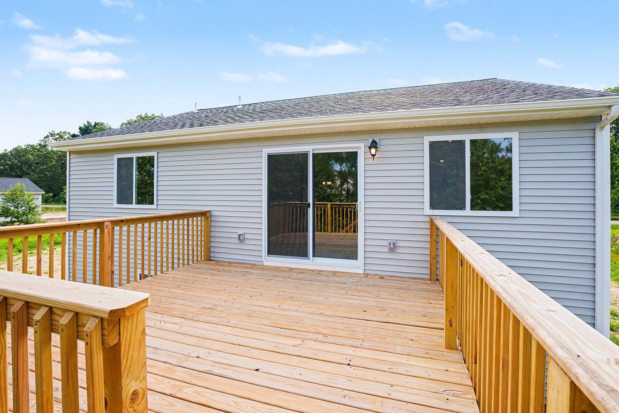 71372 Embassy Road Edwardsburg, MI 49112 - Photo 23 of 39 SGN038-i2060-Rear Elevation