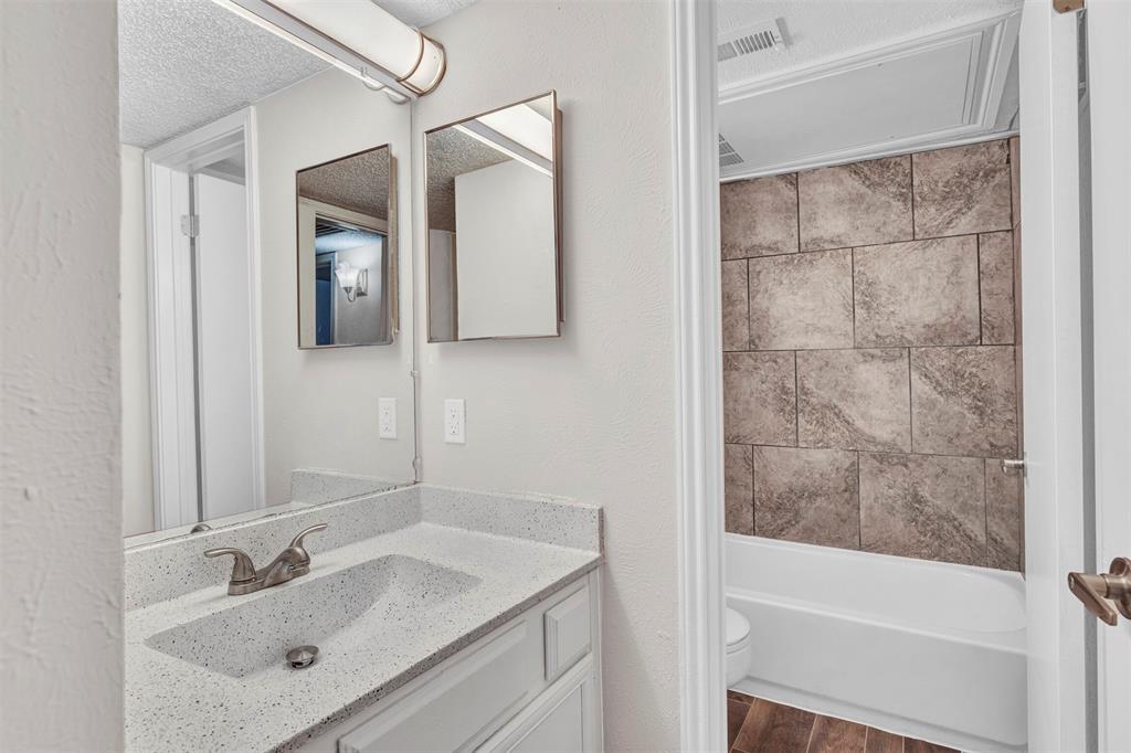 11311 Audelia Road, Unit 216 Dallas, TX 75243 - Photo 8 of 15 Shared upstairs bath