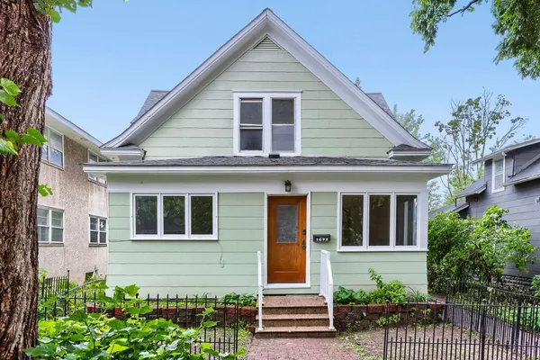 $299,900 | 1092 25th Avenue Southeast, Minneapolis, MN 55414