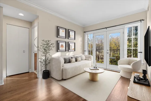 $220,000 | 4420 North Ashland Avenue, Unit 3E, Chicago, IL 60640