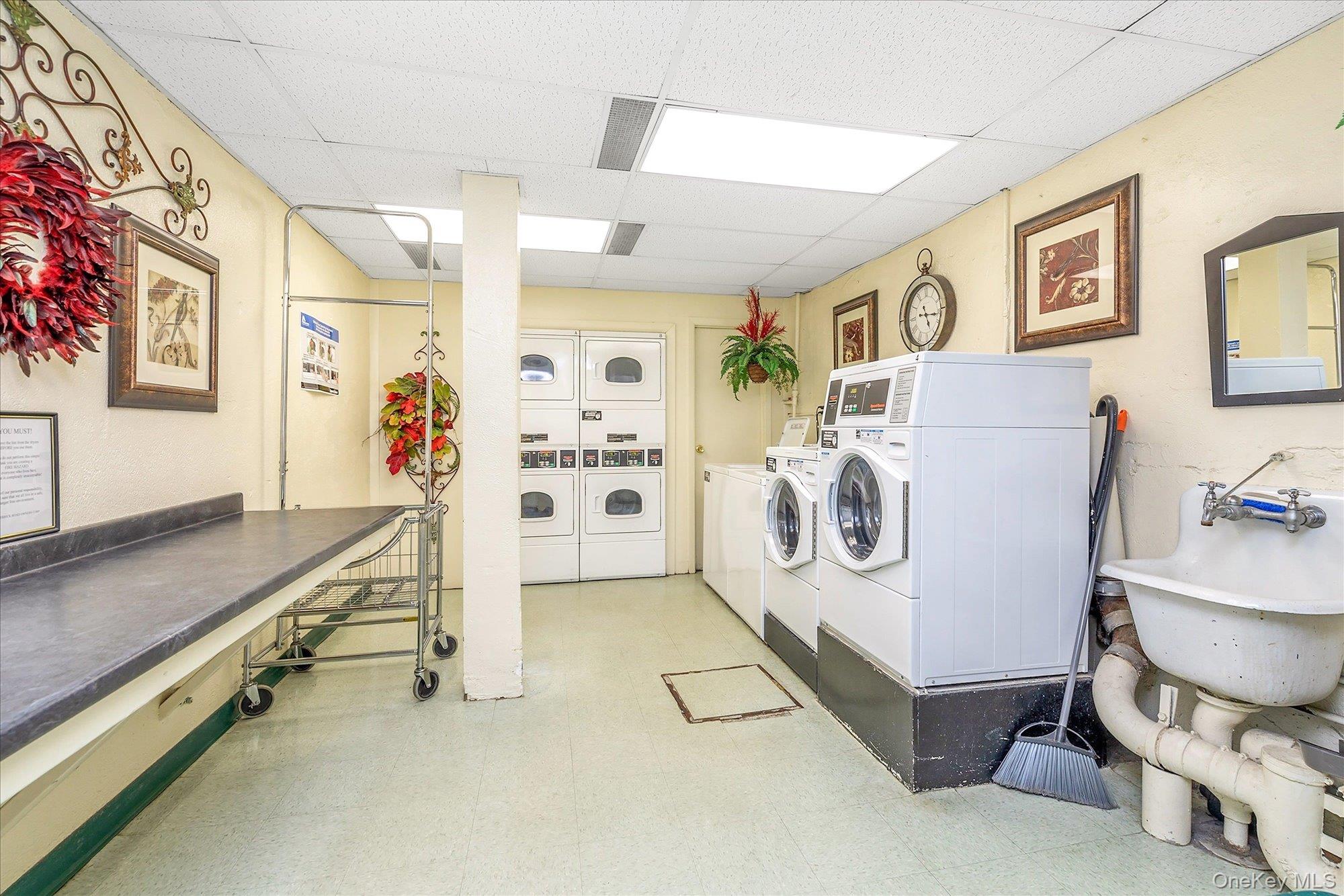 504 Merrick Road, Unit 3G Lynbrook, NY 11563 - Photo 13 of 19