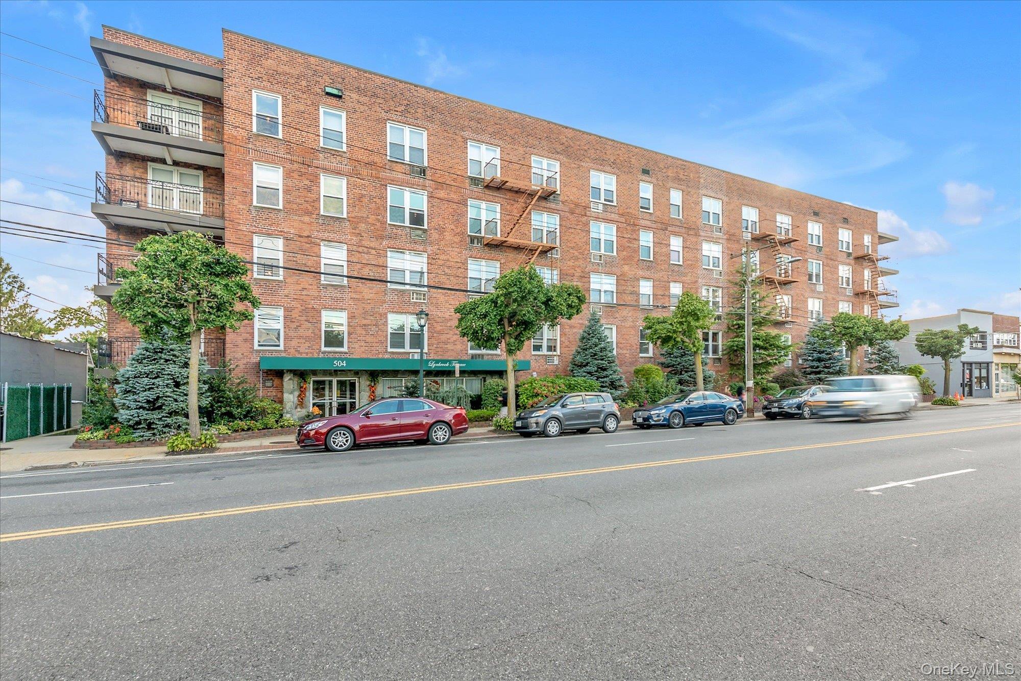 504 Merrick Road, Unit 3G Lynbrook, NY 11563 - Photo 19 of 19