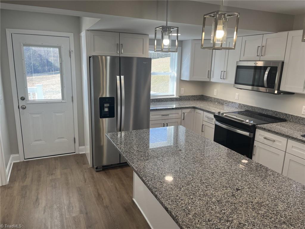 168 Hiatt Road Mount Airy, NC 27030 - Photo 5 of 18 Gallery Image 5