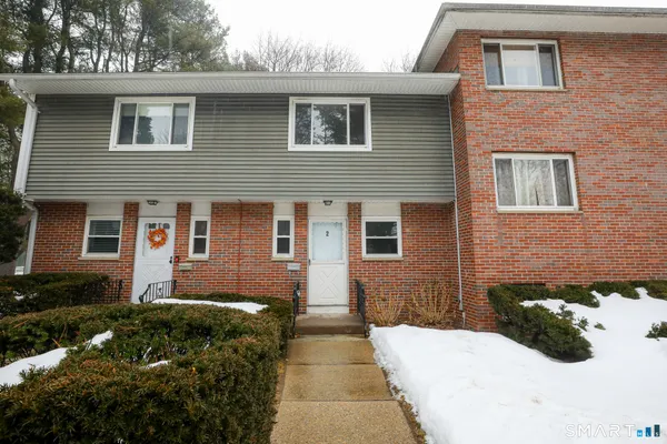 $2,500 | 1 Camelot Drive, Unit 2, Bloomfield, CT 06002