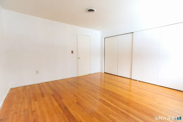 $2,500 | 1 Camelot Drive, Unit 2, Bloomfield, CT 06002