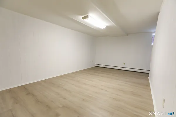 $2,500 | 1 Camelot Drive, Unit 2, Bloomfield, CT 06002