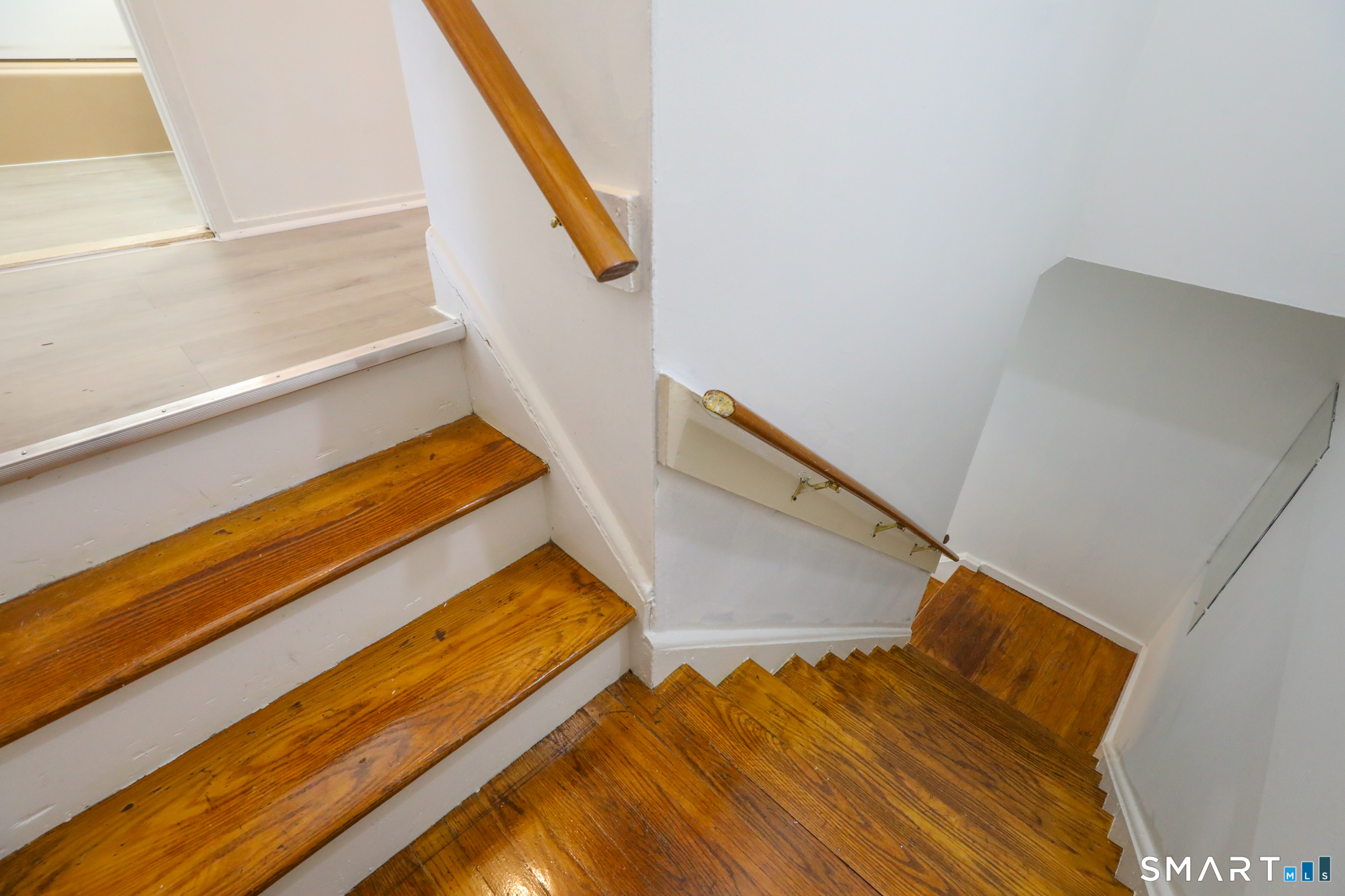 1 Camelot Drive, Unit 2 Bloomfield, CT 06002 - Photo 10 of 24 a view of wooden floor