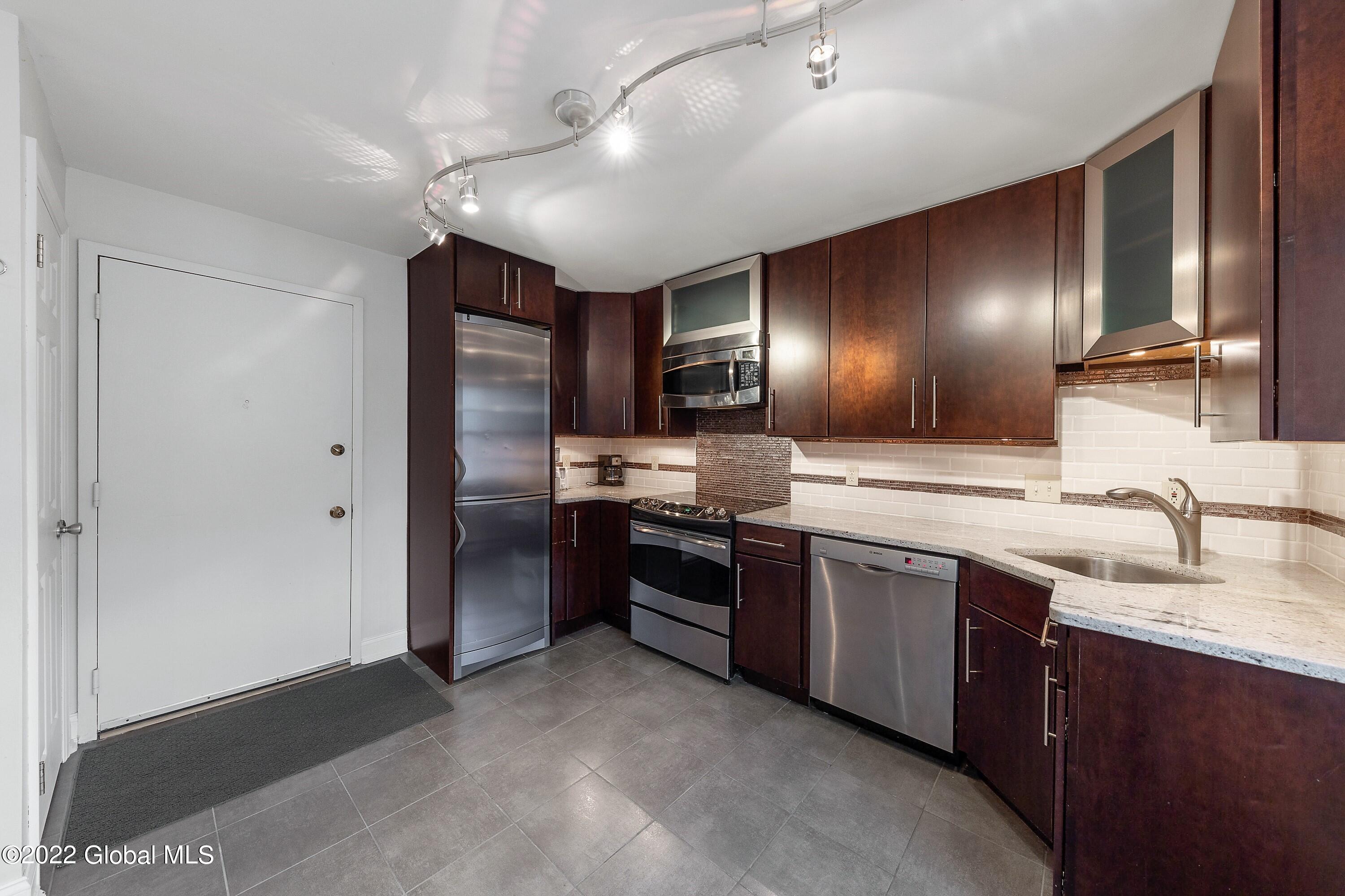 115 Union Avenue, Unit R208 Saratoga Springs, NY 12866 - Photo 8 of 22 1 (4)