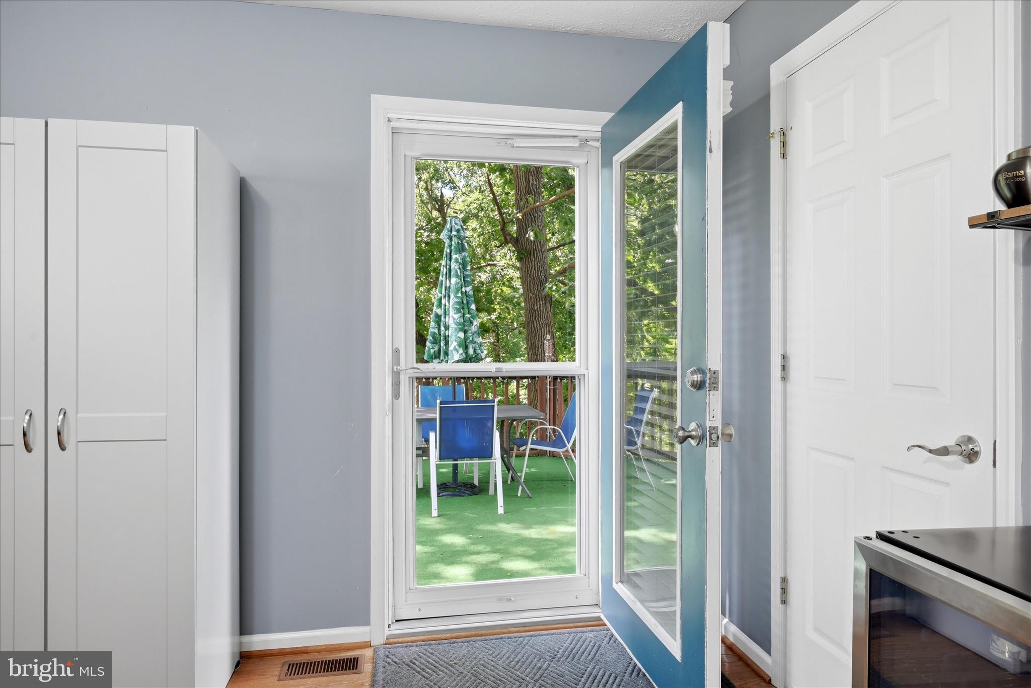 101 Charlton Road Winchester, VA 22602 - Photo 21 of 58 Door
