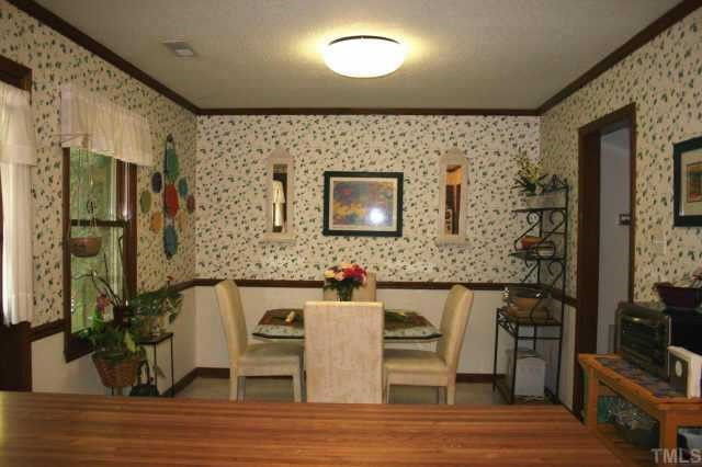 5670 Hamstead Crossing Raleigh, NC 27612 - Photo 4 of 10 Bright eat-in breakfast area which opens to outdoor patio Other