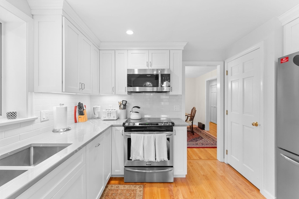 16 Carlton Road Orleans, MA 02653 - Photo 13 of 42