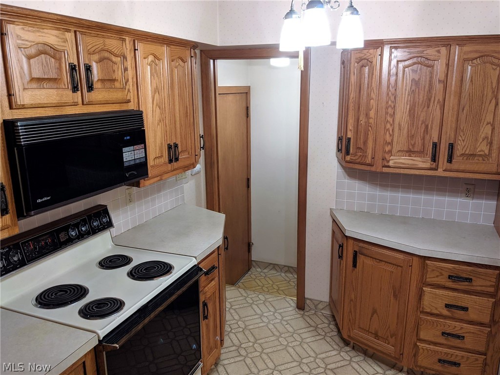 131 West Caston Road New Franklin, OH 44319 - Photo 16 of 33