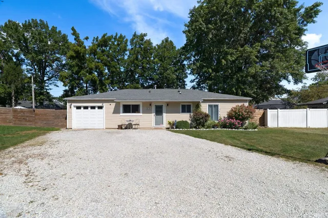 $220,000 | 808 East Pine Lane, Monticello, IN 47960