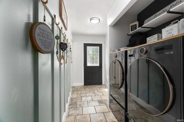 $220,000 | 808 East Pine Lane, Monticello, IN 47960