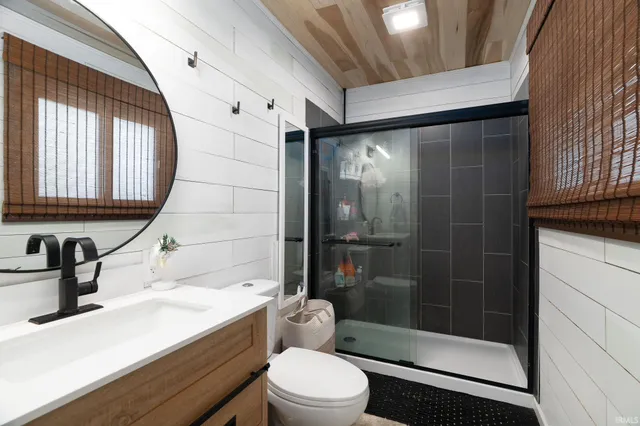 $220,000 | 808 East Pine Lane, Monticello, IN 47960