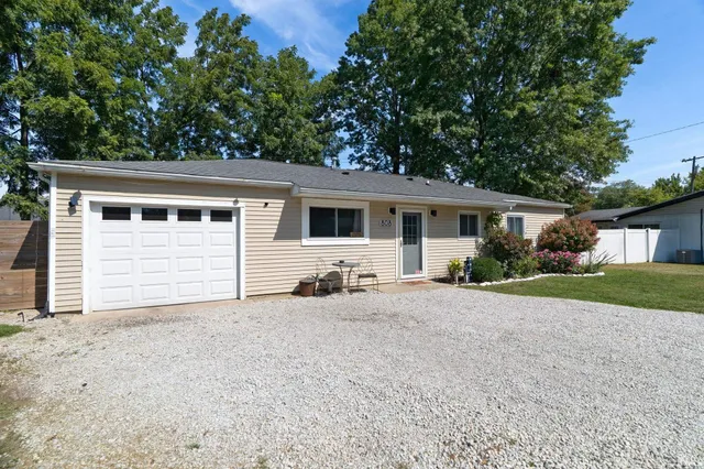 $220,000 | 808 East Pine Lane, Monticello, IN 47960