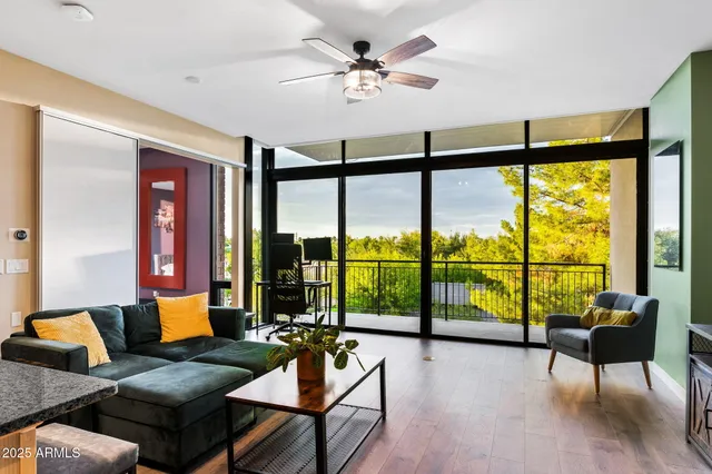 $2,300 | 208 West Portland Street, Unit 360, Phoenix, AZ 85003