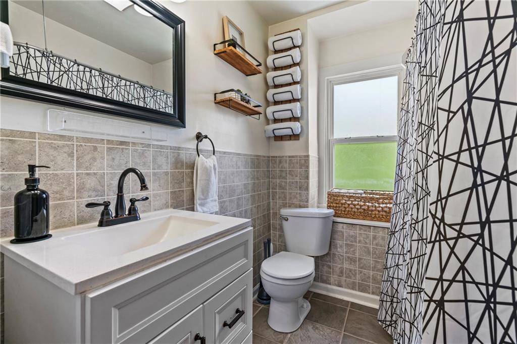 41 Herbst Road Coraopolis, PA 15108 - Photo 16 of 25 Gallery Image 16