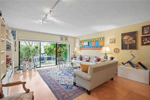 $349,000 | 21300 San Simeon Way, Unit N5, Miami, FL 33179