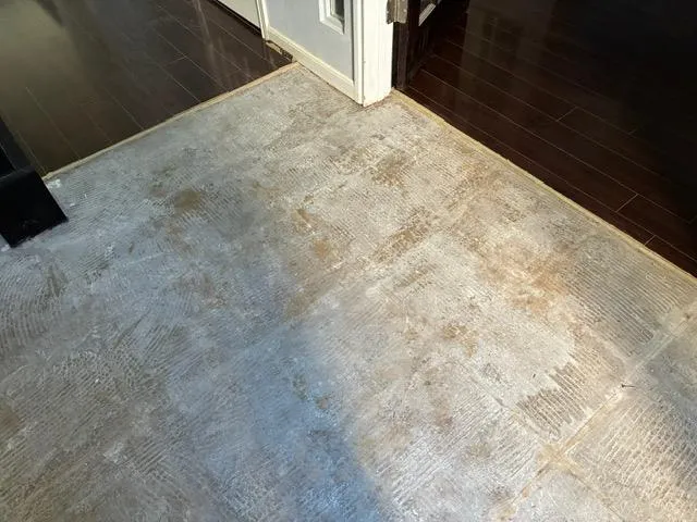 a view of a utility room