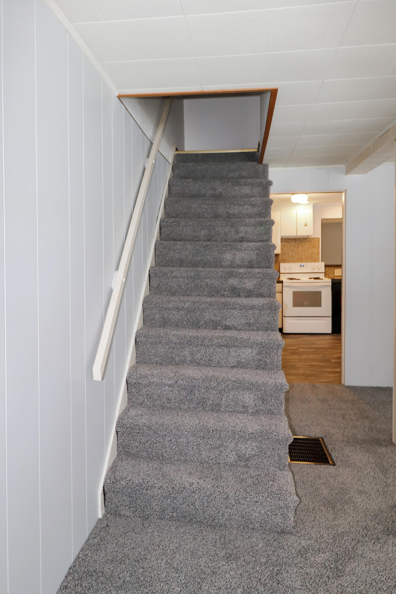 194 Roxbury Road Mexico, ME 04257 - Photo 20 of 35 IMG_9885