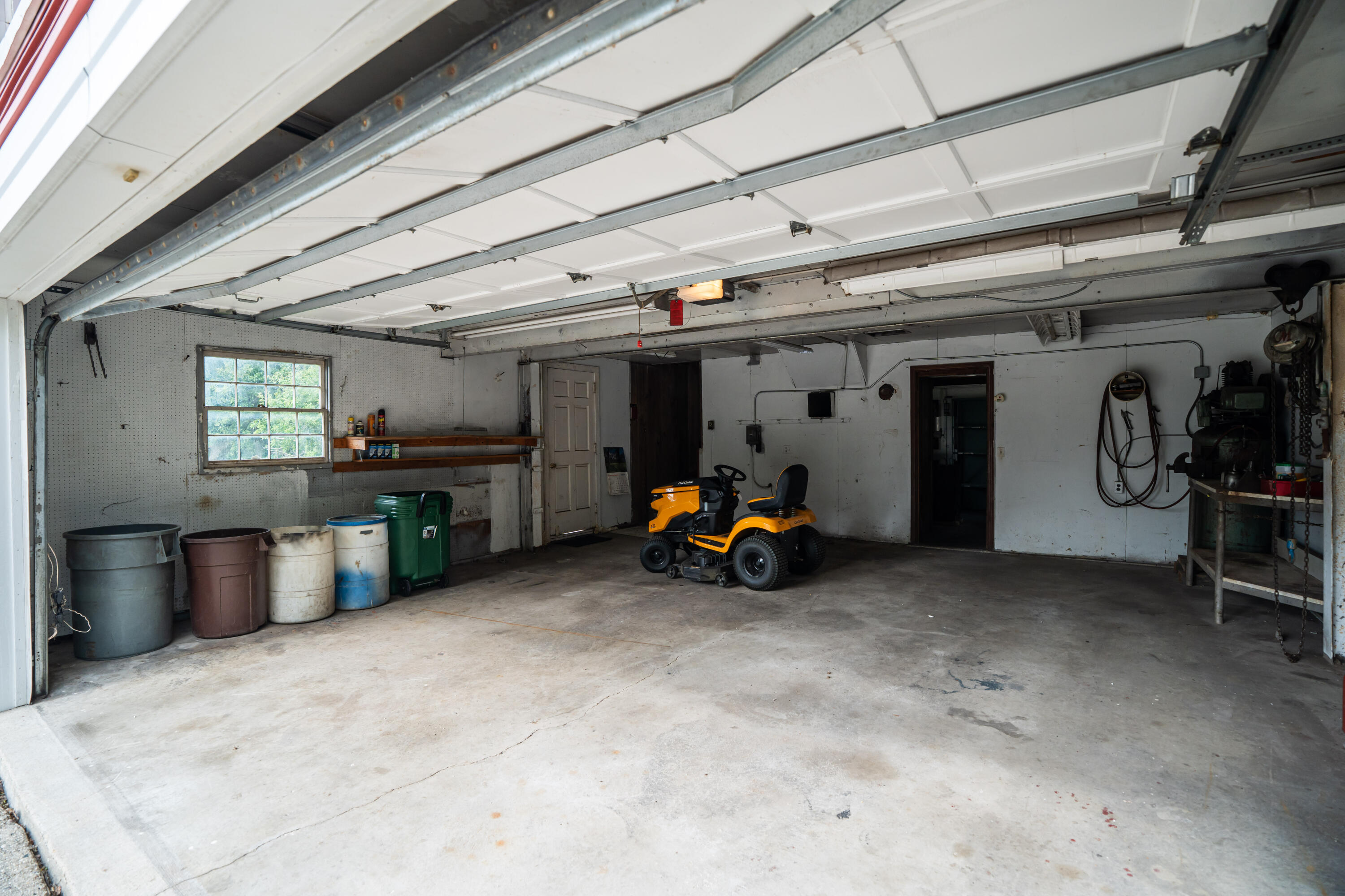 19272 West Coffee Road New Berlin, WI 53146 - Photo 33 of 49 Garage