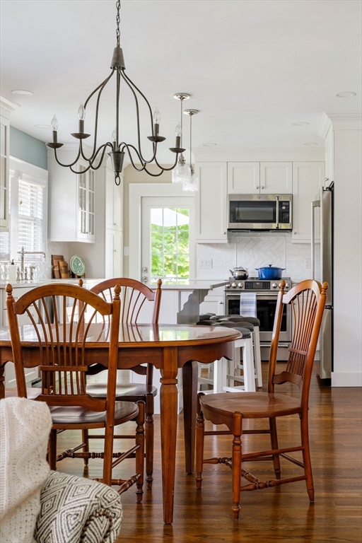 54 Endicott Road Stoneham, MA 02180 - Photo 10 of 30