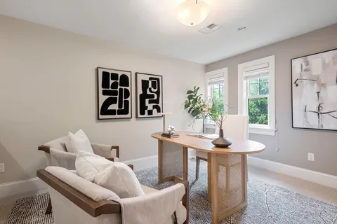 $1,325,000 | 11 Lillian Way, Unit 11, Wayland, MA 01778