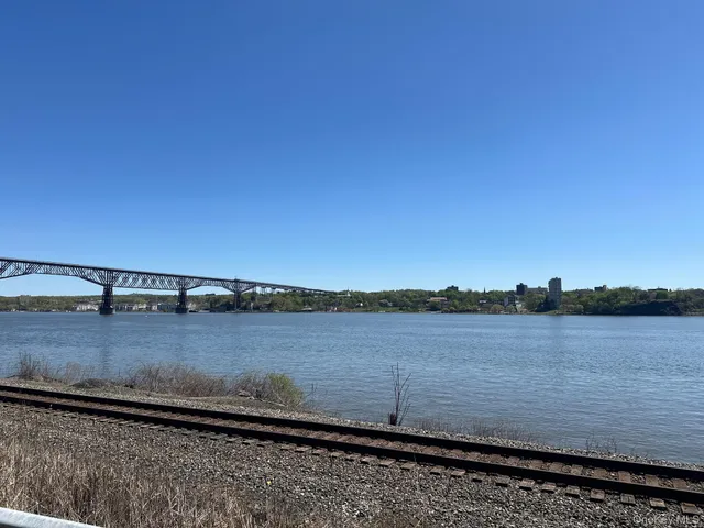 $399,900 | 29 Oakes Road, Highland, NY 12528