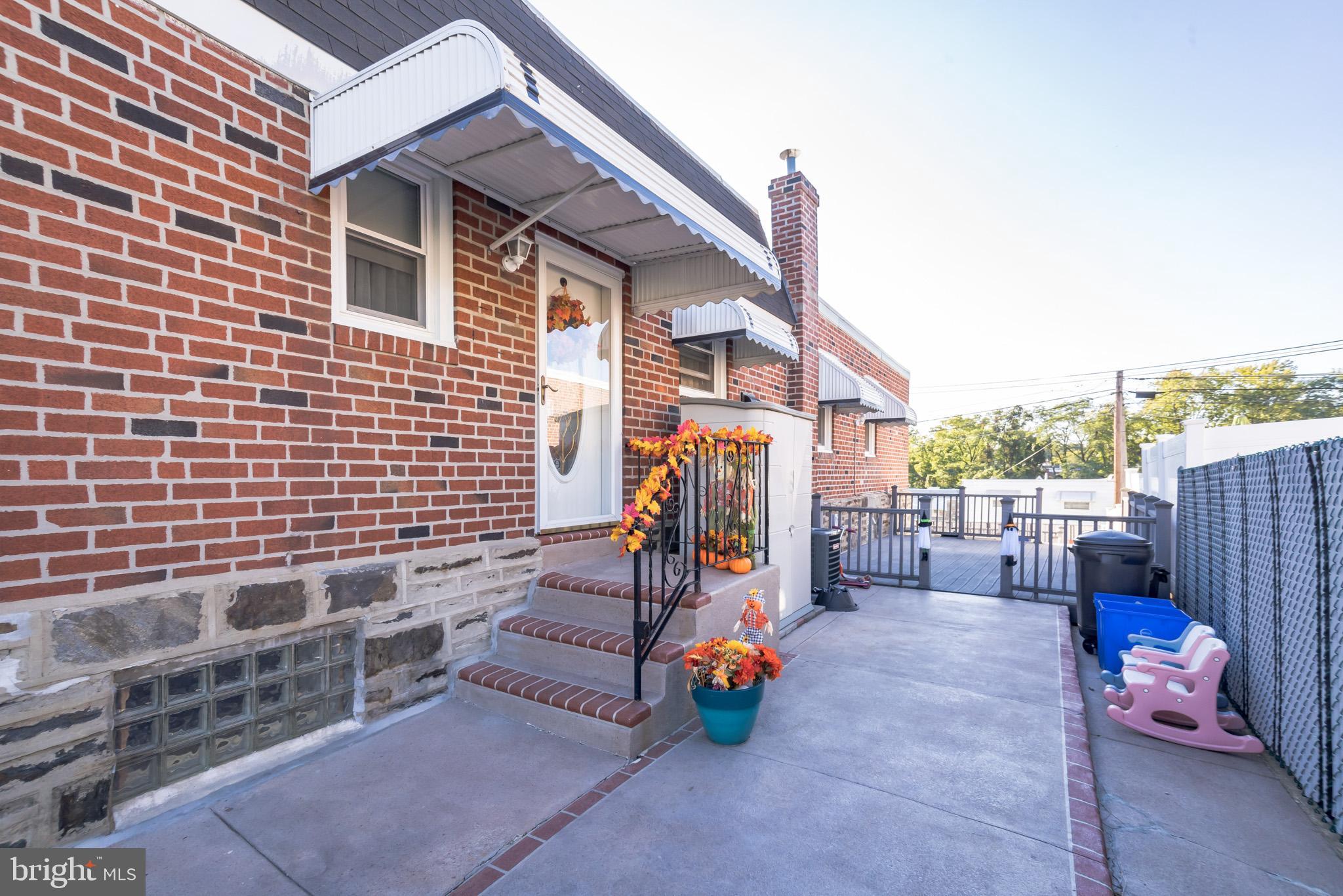 9110 Woodenbridge Road Philadelphia, PA 19136 - Photo 3 of 30 Gallery Image 3